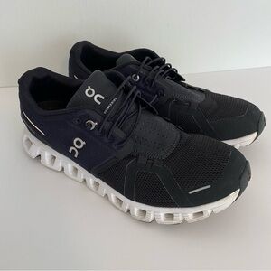 On running shoes black with white sole size 8.5